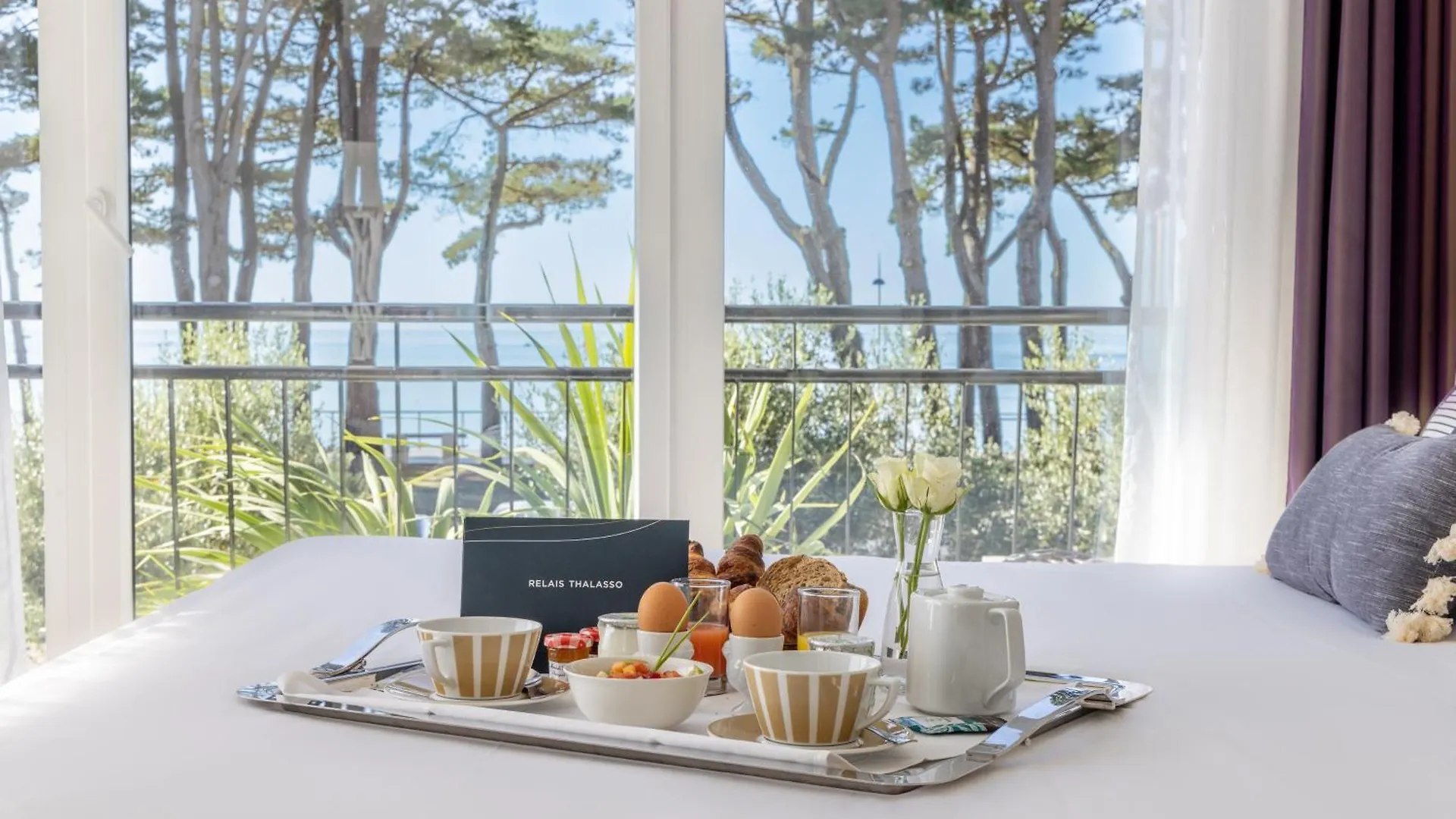 Hotel Kastel - Relais Thalasso & Spa Benodet 3*,  France